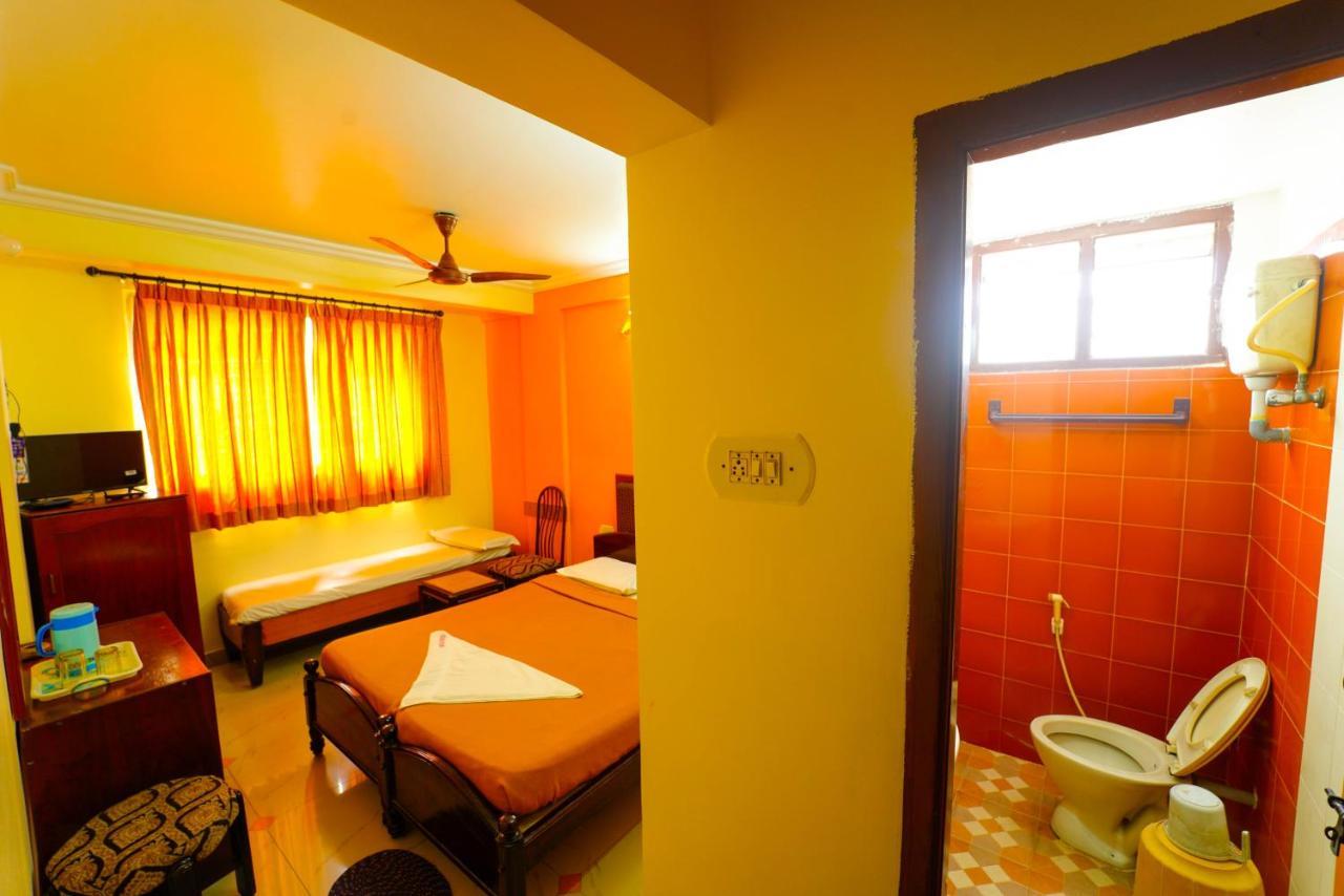 Amogha Residency Hotel ไมซอร์ ภายนอก รูปภาพ