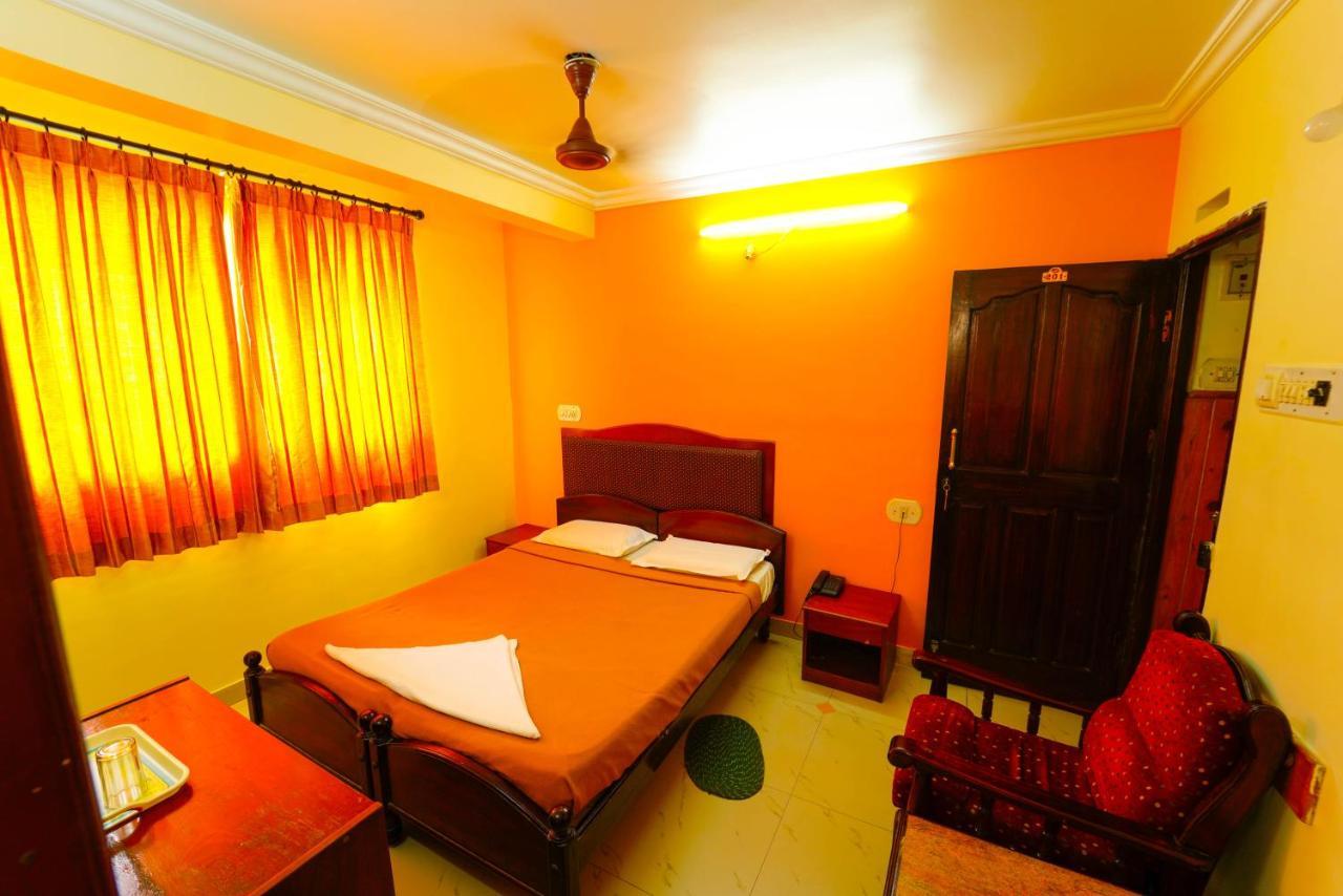 Amogha Residency Hotel ไมซอร์ ภายนอก รูปภาพ