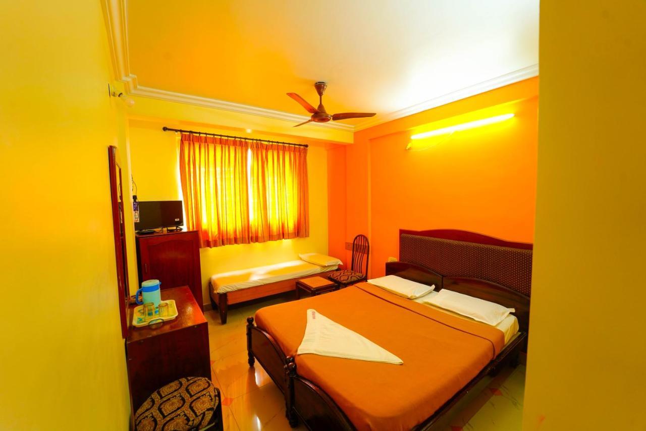 Amogha Residency Hotel ไมซอร์ ภายนอก รูปภาพ