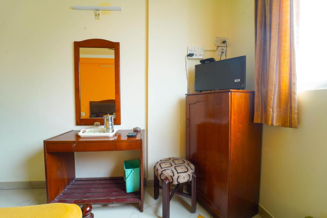 Amogha Residency Hotel ไมซอร์ ภายนอก รูปภาพ