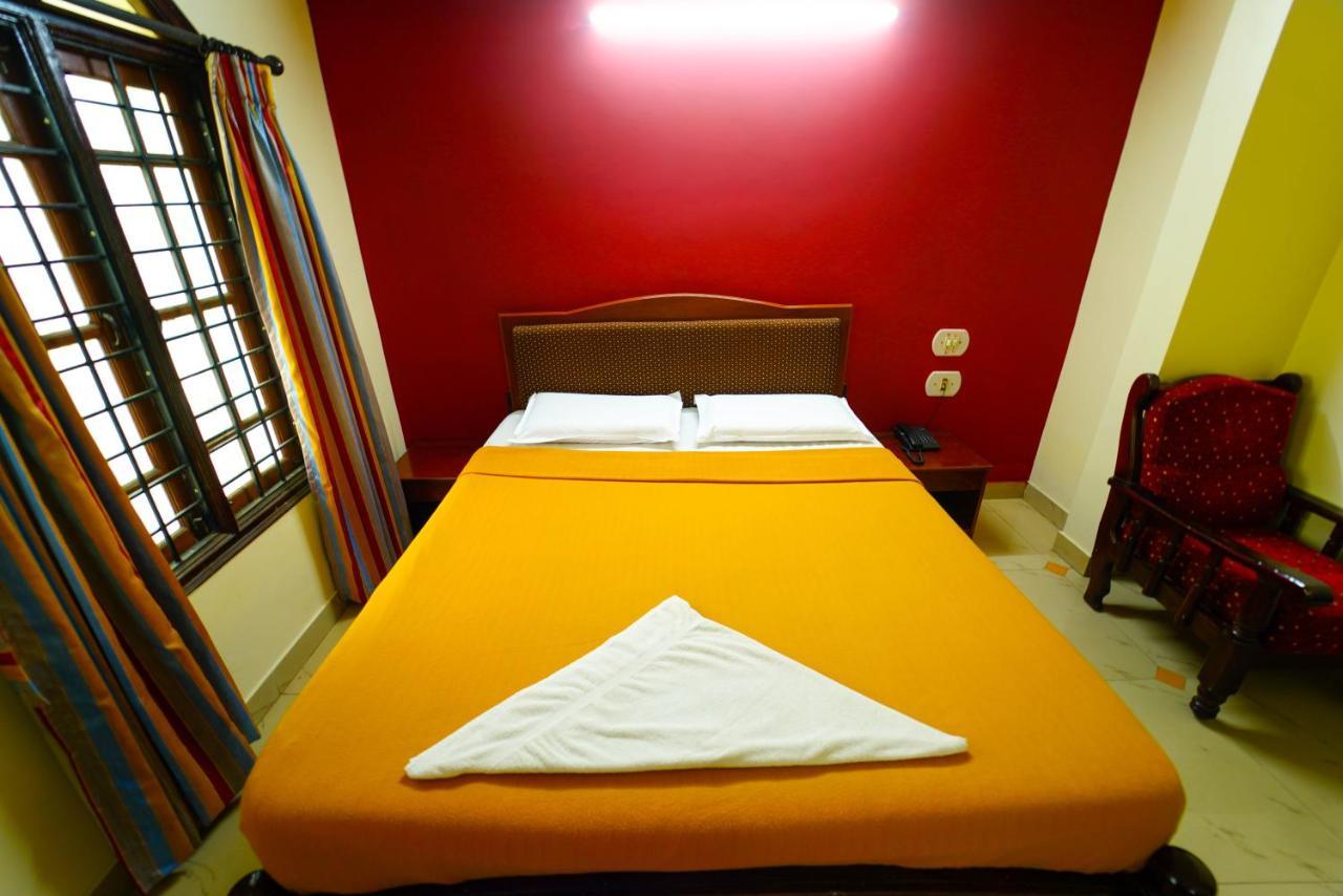 Amogha Residency Hotel ไมซอร์ ภายนอก รูปภาพ