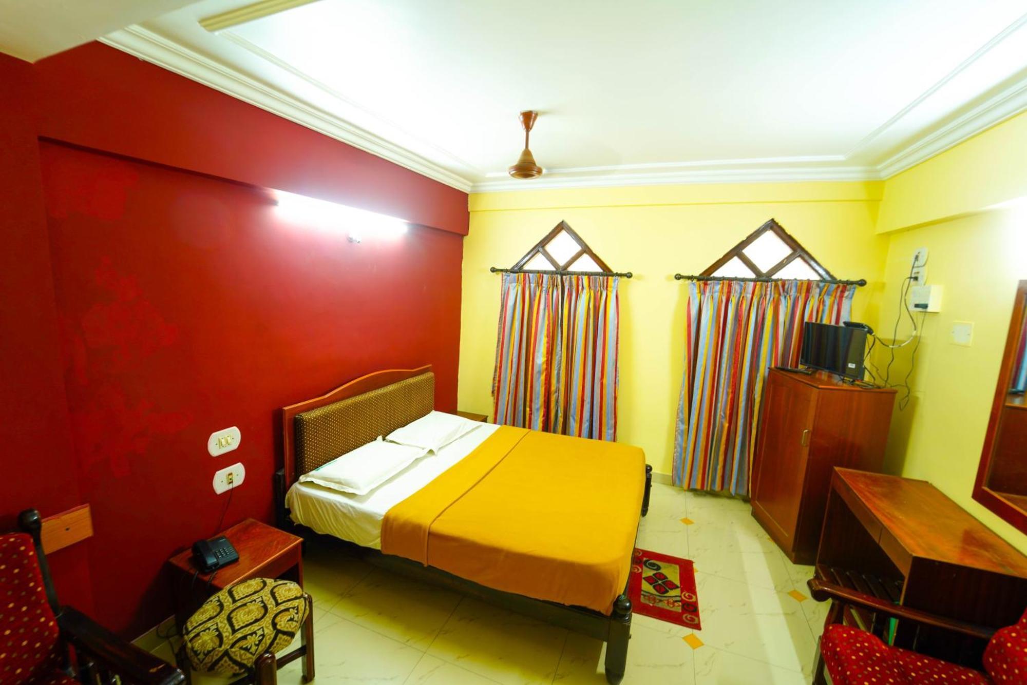 Amogha Residency Hotel ไมซอร์ ภายนอก รูปภาพ