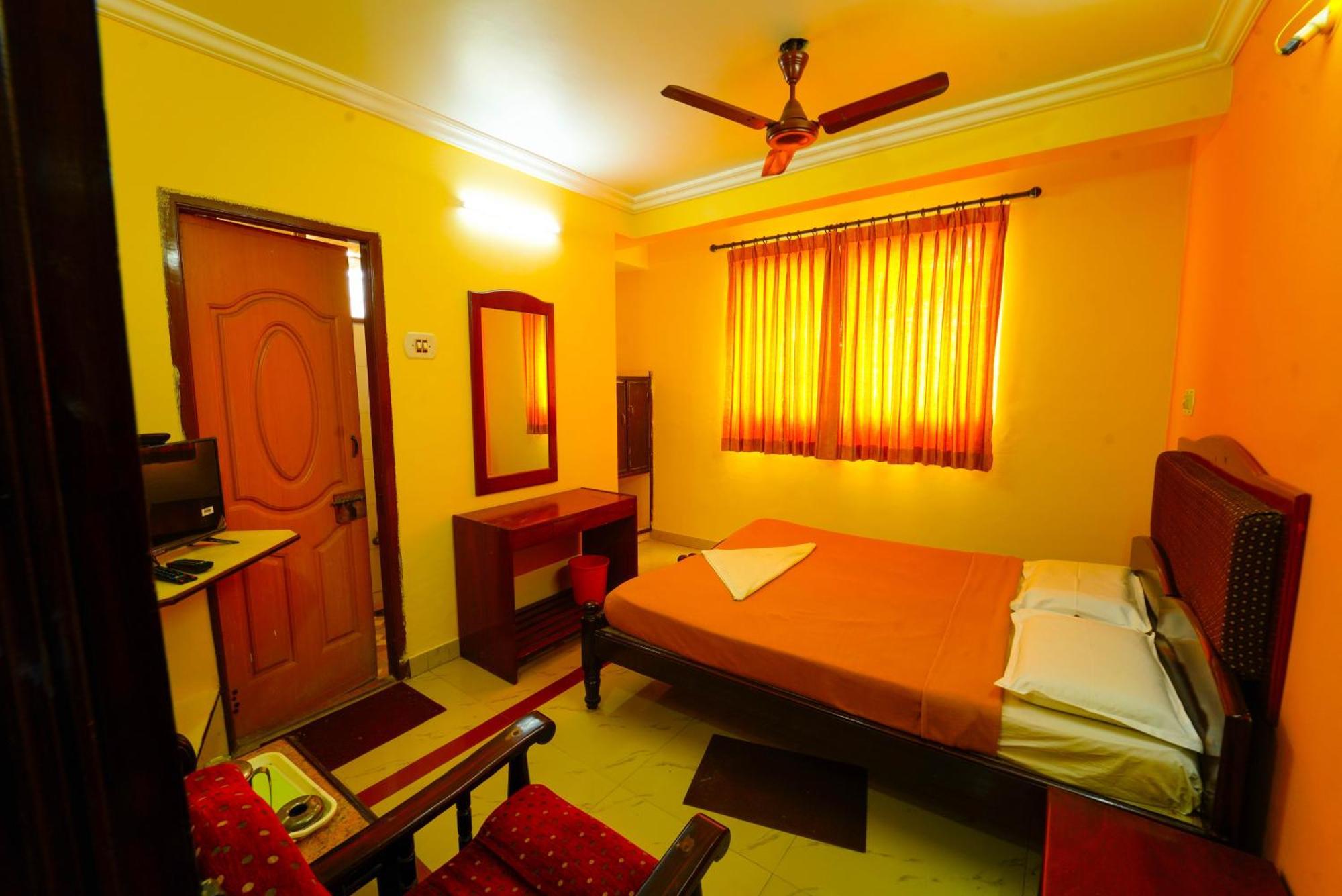 Amogha Residency Hotel ไมซอร์ ภายนอก รูปภาพ